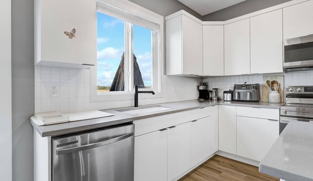 Modern, Prime Location 3 Bedroom 2 Bathroom Home