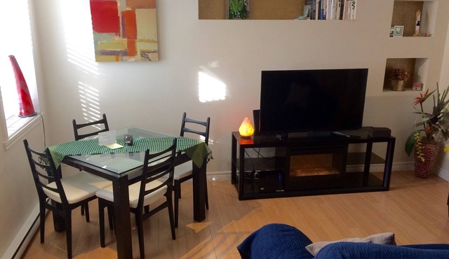 Montcalm apartment near the Plains of Abraham