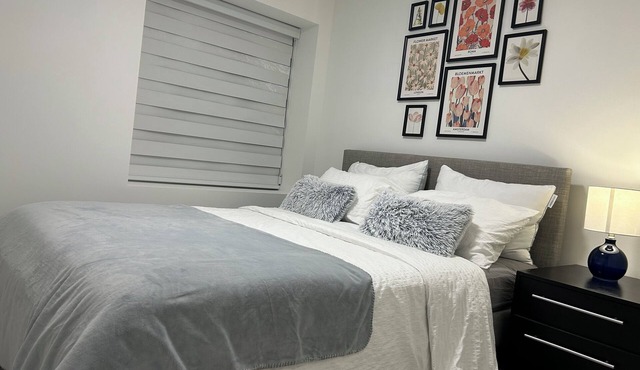 Morden&Cozy 2B1B suite near Langley enent
