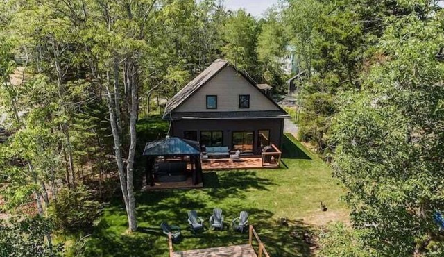 Mt Uniacke Lakefront Cottage