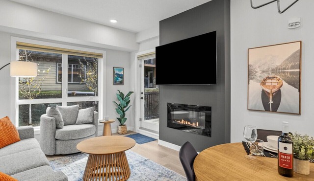 Mtn Views | Outdoor Pool & Hot Tub | Corner Condo