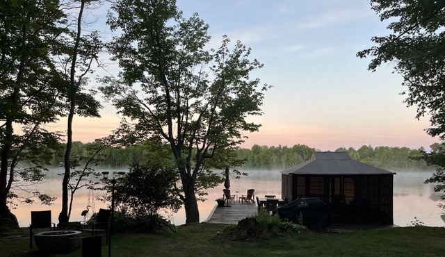 Muskoka 3 Bedroom Home Away From Home +1 bed 1 Bath -full Apartment Included