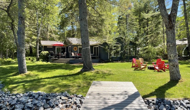 Muskoka Waterfront 2 Hours from Toronto, Welcome to Mika's cottage