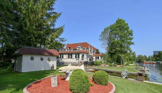 Myrna's Chateau in beautiful Lagoon City