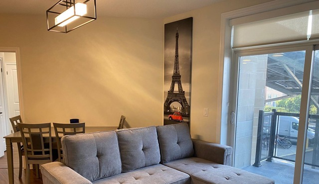Nearby COSTCO! The Coziest 3 Bed 2 Bath Apartment for a Weekend Getaway!