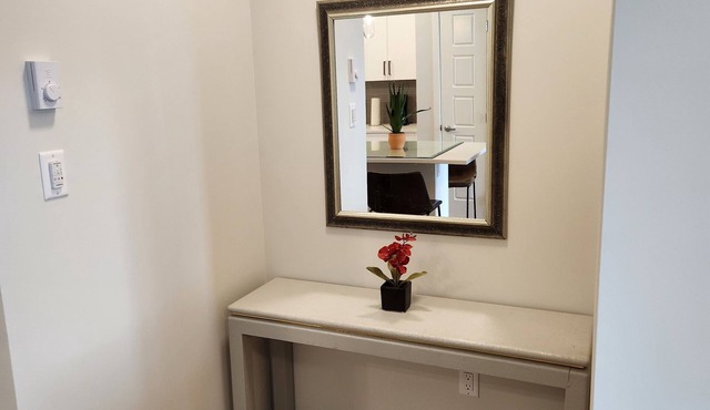 New Condo! New furnishings! Spruce Meadows, South Calgary Health Center close!