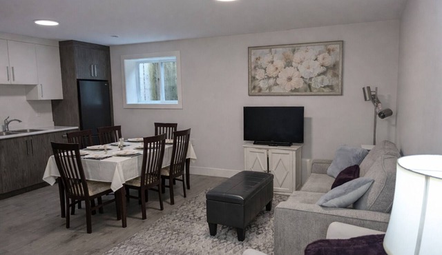 NEW LISTING Modern 2BR Suite: MAJOR INTERNATIONAL SPORTING EVENT Home Base & North Shore Nature Retreat