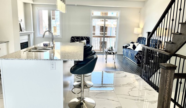 New luxury 3 +1 bedroom townhome in Whitby