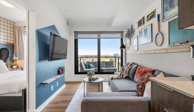 NEW!The Calgary Saloon! 1BR w Rooftop Patio & AC
