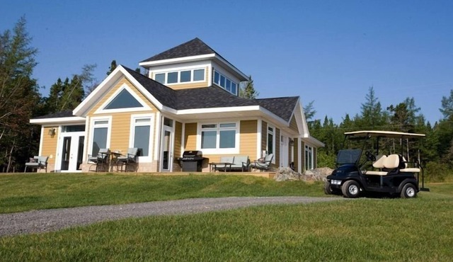 Newly Built House Overlooking Bras D'or Lakes - Golf Included in rates!