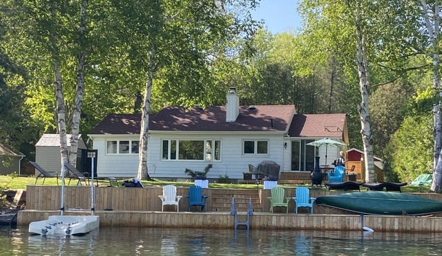 Newly Renovated 4 season cottage