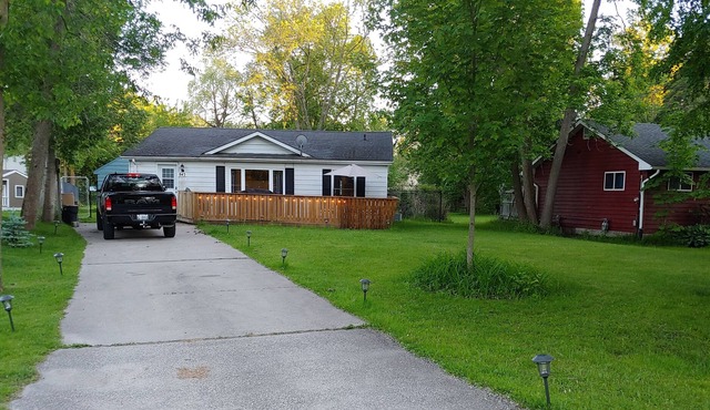 Newly renovated Cozy Cottage with a Condo feel!