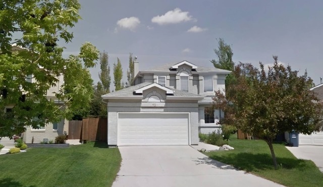 Nice quiet home in island lakes, near St vital, St Boniface, Sagecreek.