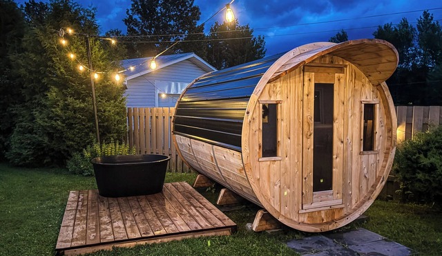 Norman by the River - SAUNA Retreat with cold plunge