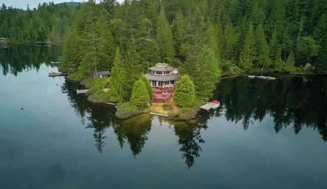 North Lake Waterfront Home