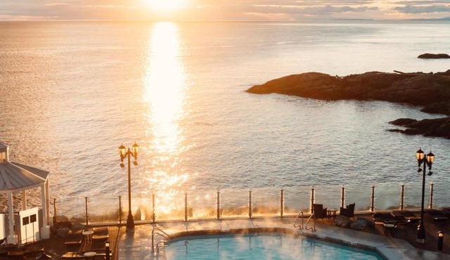 Oak Bay Beach Hotel