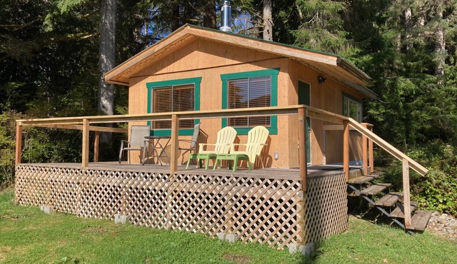 Ocean Front wilderness Cabin, brand new - Spa bathroom, fully equipped Kitchen