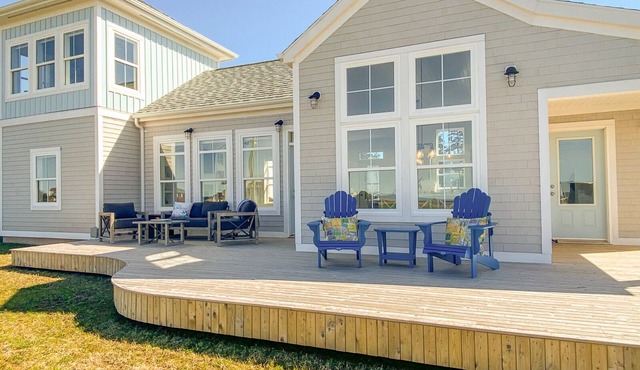 Ocean Views, Walk to Gorgeous Beach, AC, Village of Rustico Nearby