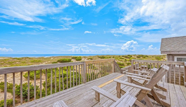 Oceanfront Dog Friendly Home w/Saltwater Pool, Hot Tub, Cabana, and Tiki Bar