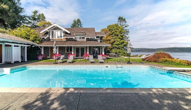 Oceanfront TimberFrame Home | Pool, HotTub & Views in Campbell River