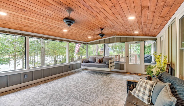 On-Site River Access: Hartwell Getaway w/Deck! in Hartwell