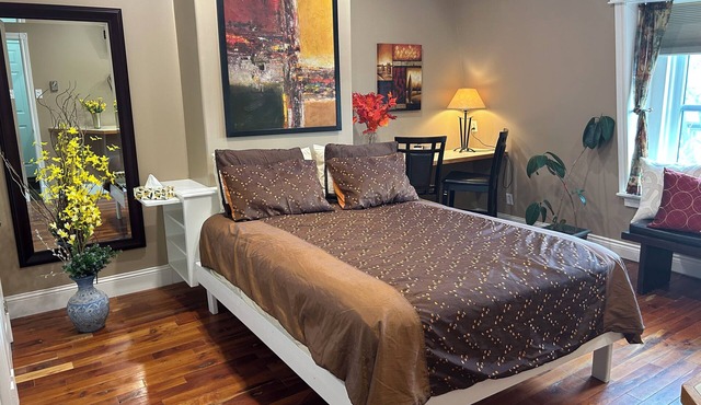 One-Bedroom Top-floor Bachelor Apartment with AC in Downtown St. John's