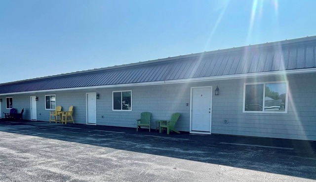 Our Boatyard Loft and Suites Unit A