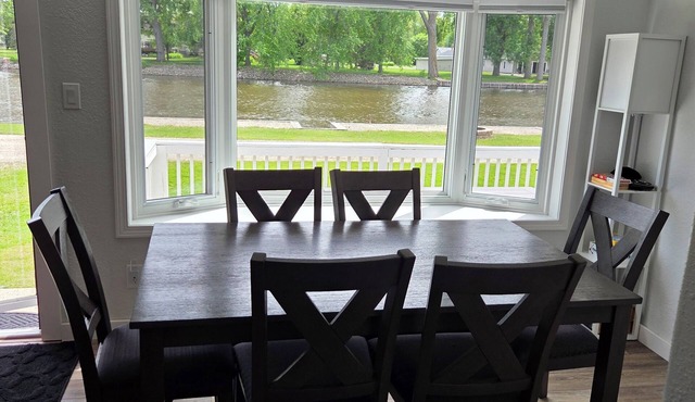 Peaceful Riverfront - all amenities for fishing or friends/family getaway! in Omro