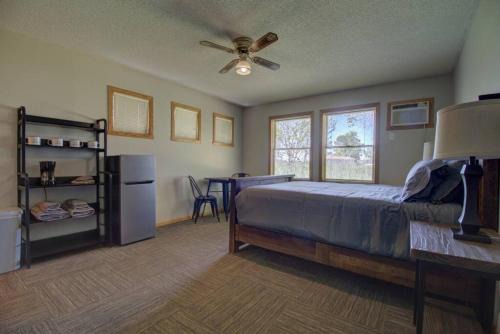 Peaceful Studio-Style Cottage Nature and Lake Views in Clitherall