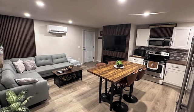 Peaceful suite at Shadow Mountain, in the heart of nature, near all amenities!