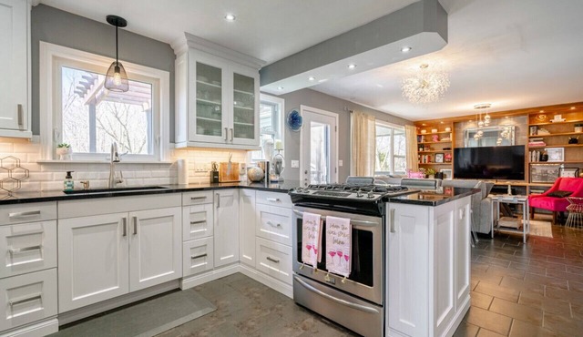Perfect Trendy 2 Bdrm Home in Wine Country
