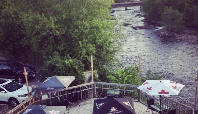 Petawawa River Inn and Suites