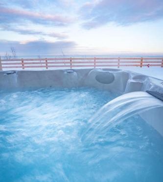 Phil Good 1219, River Views, Hot Tub & Scenic Path