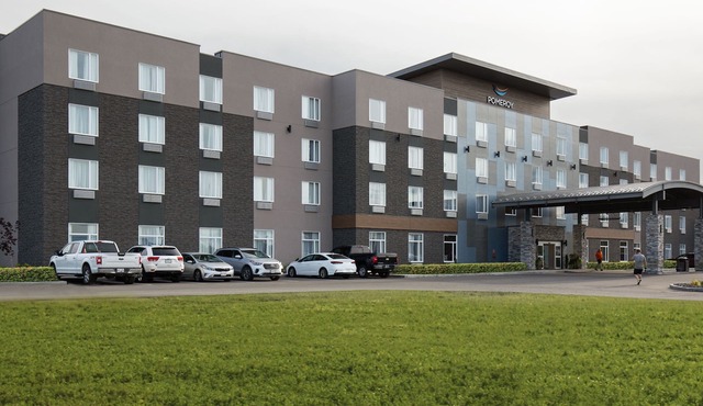 Pomeroy Inn & Suites Prince George