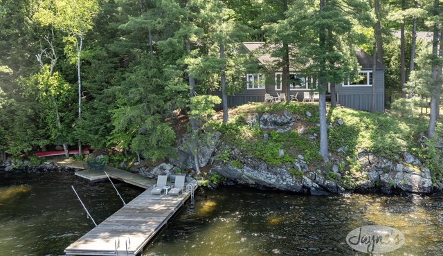 Port Carling! On Rosseau 4 bdrm, 2 bath! Sunsets! New Dock!