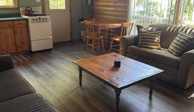 Portage Lodge - Cabin #7 (2 people) - Kenora, Ontario, Canada