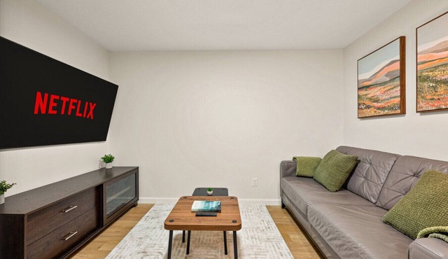 Private 2BR Suite | Near HWY 1 | Free Banff Pass