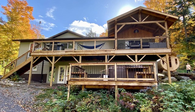 Private 3.5Acres Family Cottage- 2hr from TO- HotTub- Sauna- Shallow entrance