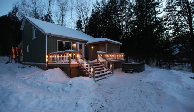 Private Sandy Beach Waterfront Cottage