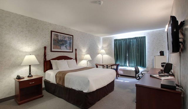 Ramada by Wyndham Nisku Edmonton Airport