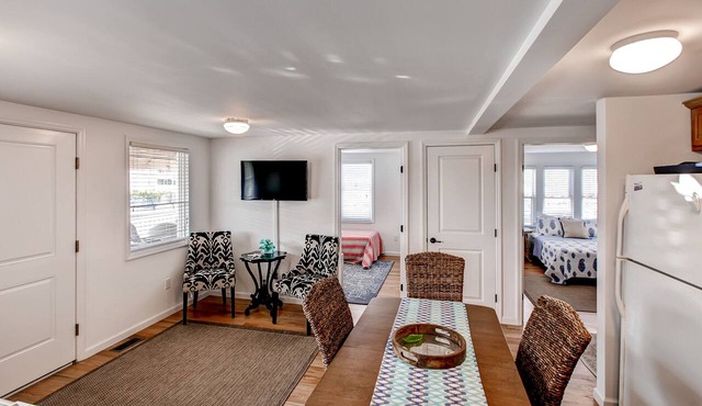 Recently Renovated LBI Apt w/Deck on Beach Block!