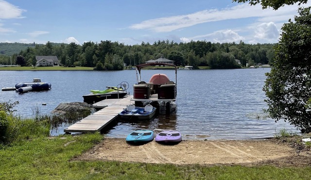 Recently Updated, Spacious Lake House in Epsom