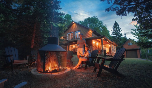 Refuge de la Rouge –Tremblant, Fireplace, Kayak & Waterfront