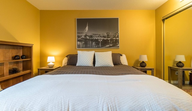 Relax to the Max + Stay & Play in the Lap of Luxury