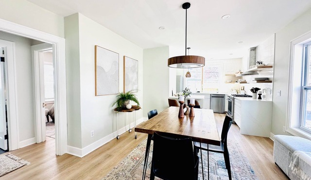 Renovated Modern Sunset Vibes townhome by Downtown CLE with AC Hot Tub