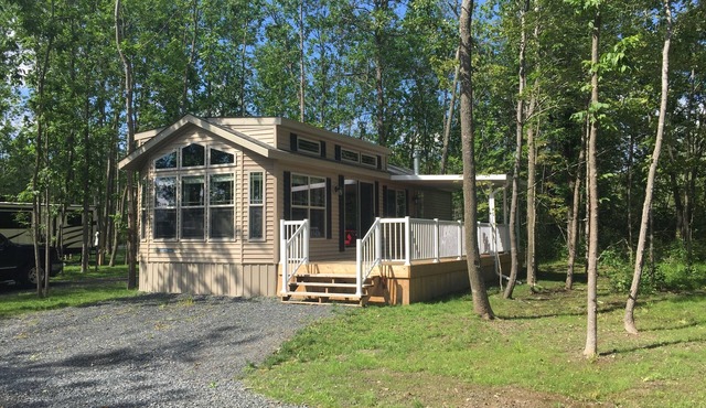 RENT OUR LUXURIOUS PARK MODEL COTTAGE