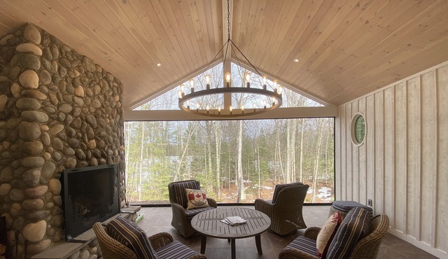 Restful, Blissful, Cheerful, Central Muskoka Escape