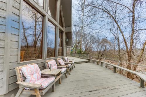 Riverfront Baxter Springs Home w/Deck & Grill!