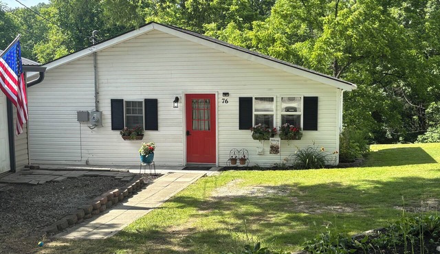 Rose's Hideaway, Sleeps 4+, Large Deck, Fire-Pit, Close to NRG & State Parks