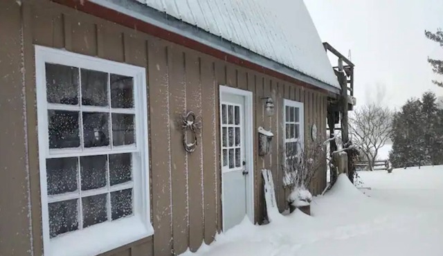 Rustic Country Escape for Nature Lovers